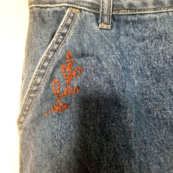 Hollister Ultra High Rise Mini Skirt DIY Embroidered Pocket Size 7 - Picture 3 of 6